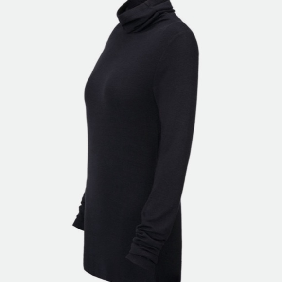 Cabi Tailored Turtleneck #4367 Black Size L - EUC - Picture 4 of 13